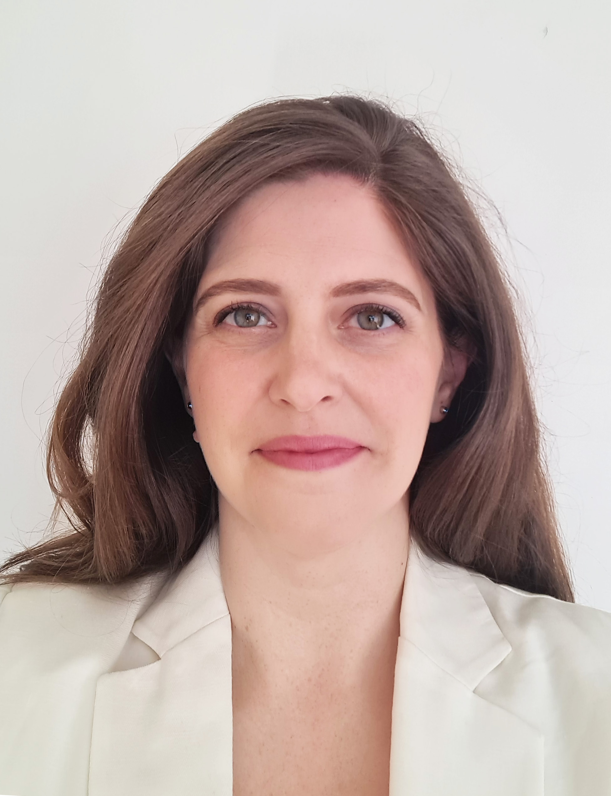 Dr Katharine Bate